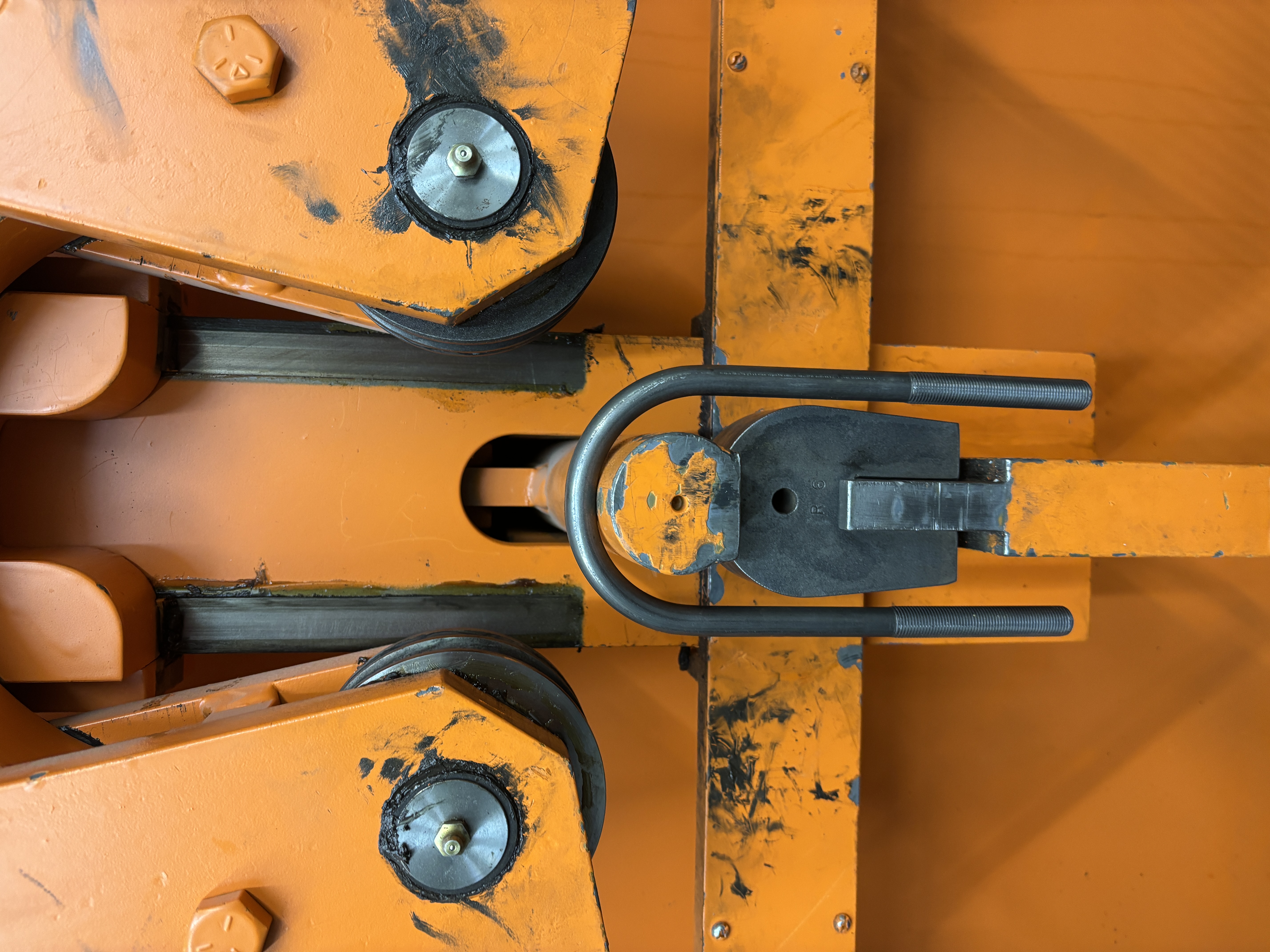 U-bolt on bending equipment